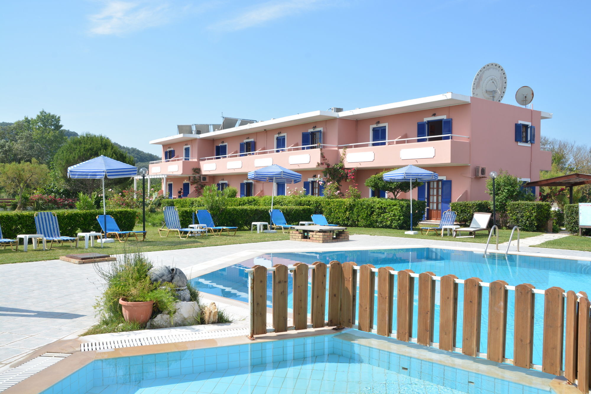 Aparthotel The Wave Sidárion Esterno foto